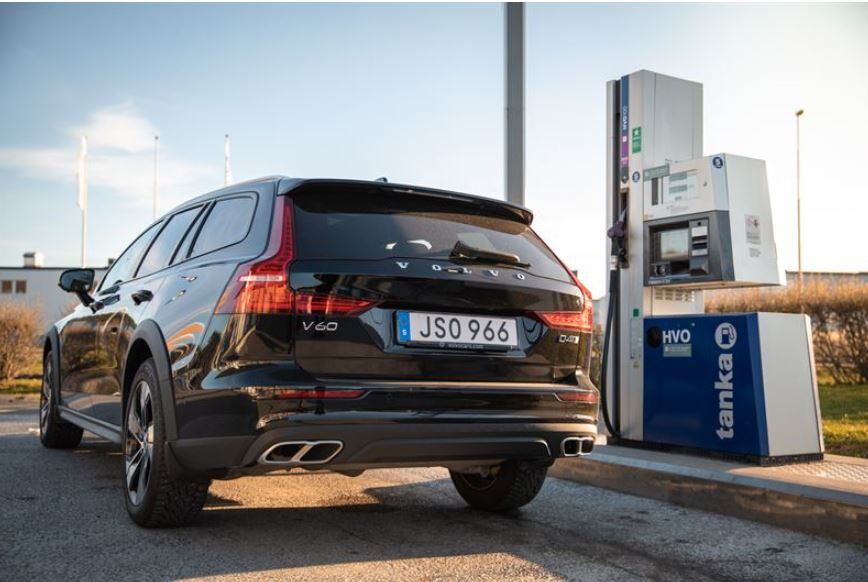 Uusissa Volvoissa voi käyttää uusiutuvaa dieseliä