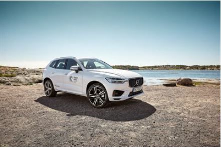 Volvo Cars lisää kierrätetyn muovin osuutta autoissaan